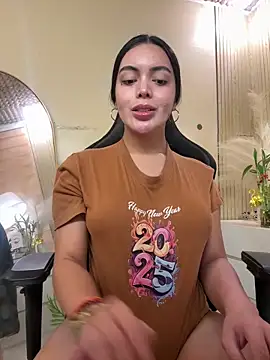 HotstuffCherrySummer online show from March 20, 11:11 am