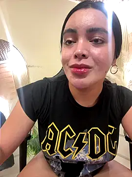 HotstuffCherrySummer online show from October 26, 8:04 am