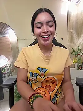 HotstuffCherrySummer online show from April 18, 11:01 am