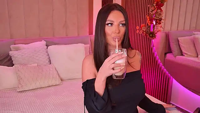 Snapshot of kaya_b chatting on November 19, 8:31 pm kaya b online show from November 19, 8:31 pm