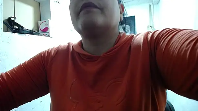 Snapshot of nattashafoxx chatting on December 2, 12:11 am nattashafoxx online show from December 2, 12:11 am