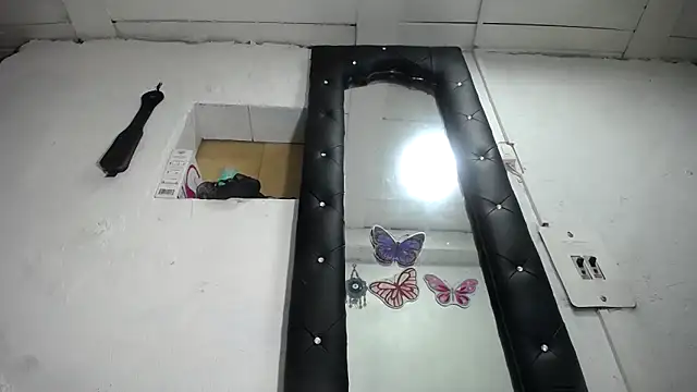 nattashafoxx online show from March 26, 1:15 am