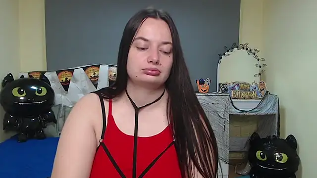 Snapshot of MilanaPrice chatting on October 25, 5:17 am MilanaPrice online show from October 25, 5:17 am