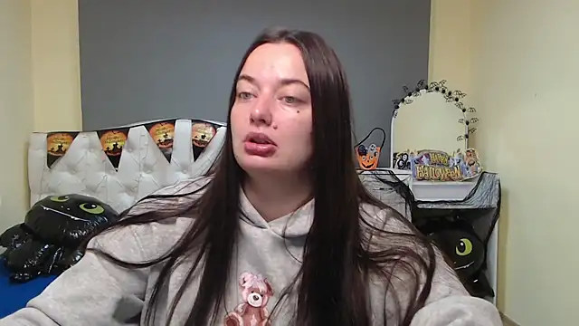 Snapshot of MilanaPrice chatting on October 18, 11:12 am MilanaPrice online show from October 18, 11:12 am