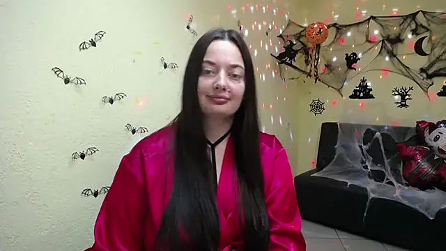 Snapshot of MilanaPrice chatting on October 21, 5:23 pm MilanaPrice online show from October 21, 5:23 pm