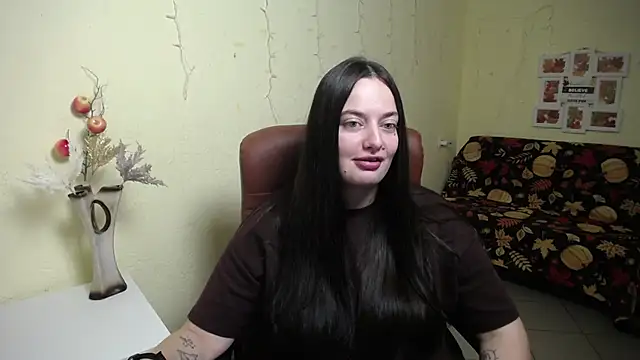 Snapshot of MilanaPrice chatting on November 15, 6:12 pm MilanaPrice online show from November 15, 6:12 pm