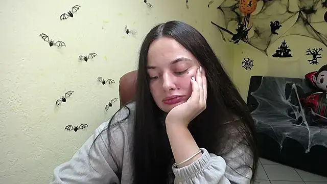 Snapshot of MilanaPrice chatting on October 15, 5:21 pm MilanaPrice online show from October 15, 5:21 pm