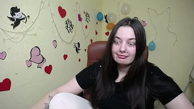 Snapshot of MilanaPrice chatting on February 6, 3:37 am MilanaPrice online show from February 6, 3:37 am