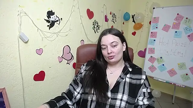 Snapshot of MilanaPrice chatting on February 13, 3:39 am MilanaPrice online show from February 13, 3:39 am
