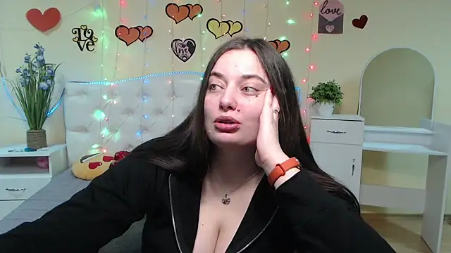 Snapshot of MilanaPrice chatting on February 8, 6:11 pm MilanaPrice online show from February 8, 6:11 pm