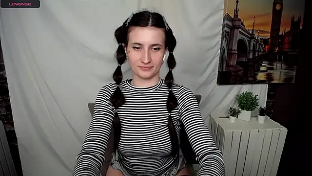 Snapshot of MaryEm976 chatting on March 16, 12:00 pm MaryEm976 online show from March 16, 12:00 pm