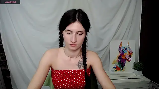 Snapshot of MaryEm976 chatting on March 10, 11:45 am MaryEm976 online show from March 10, 11:45 am
