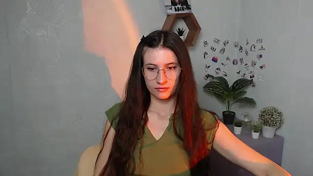 Snapshot of MaryEm976 chatting on October 6, 6:03 am MaryEm976 online show from October 6, 6:03 am