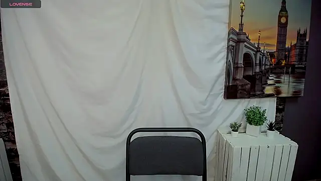 Snapshot of MaryEm976 chatting on March 15, 9:41 am MaryEm976 online show from March 15, 9:41 am