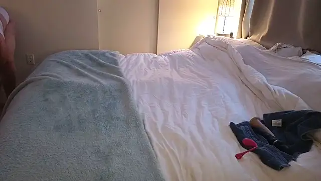 JESS LOVES online show from February 16, 4:21 pm