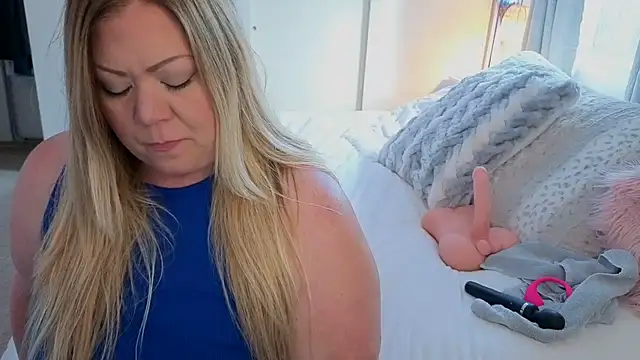 JESS LOVES online show from October 23, 5:11 pm