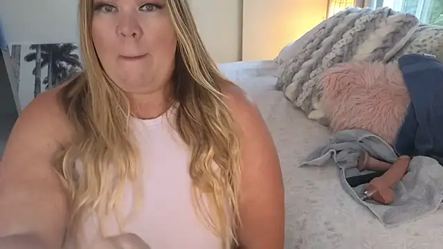 JESS LOVES online show from June 7, 2:44 pm