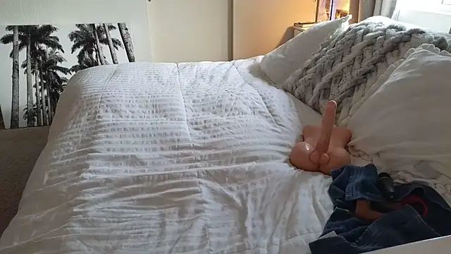 JESS LOVES online show from March 21, 4:11 pm