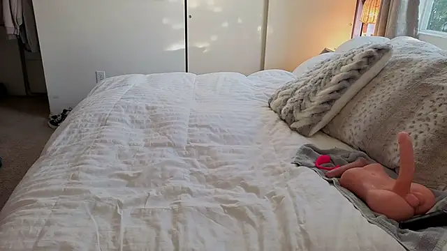 JESS LOVES online show from November 9, 4:11 pm