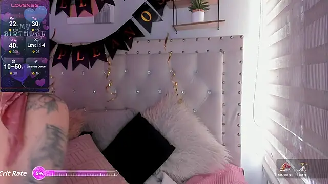 Snapshot of Atenea_Klett_ chatting on December 21, 2:08 pm Atenea Klett online show from December 21, 2:08 pm