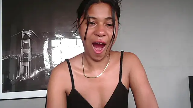 dark enchantress  online show from February 5, 8:59 pm