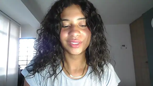 Snapshot of dark_enchantress_ chatting on October 22, 10:08 pm dark enchantress online show from October 22, 10:08 pm