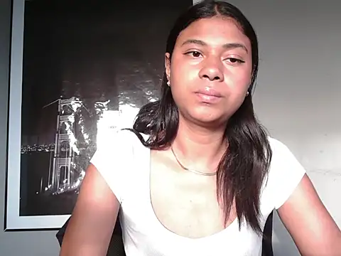 dark enchantress  online show from January 12, 10:25 pm