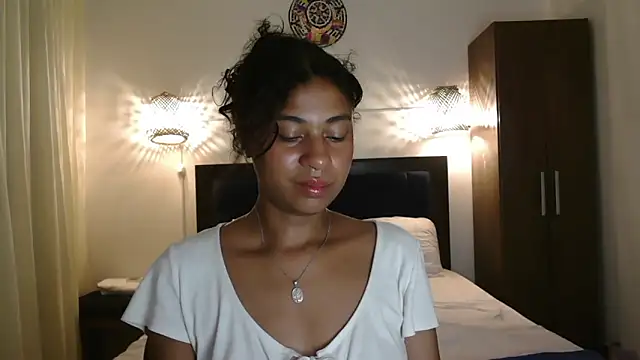 dark enchantress  online show from March 28, 4:57 am