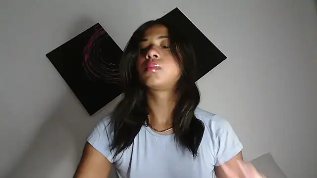 Snapshot of dark_enchantress_ chatting on November 7, 1:32 am dark enchantress online show from November 7, 1:32 am