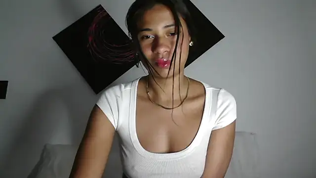 Snapshot of dark_enchantress_ chatting on November 1, 10:36 pm dark enchantress online show from November 1, 10:36 pm