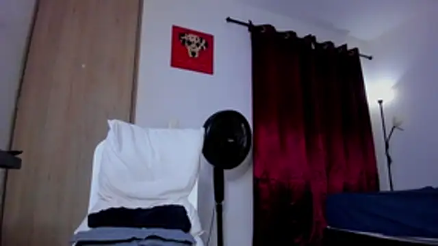 Cloudy pigDude online show from July 12, 4:35 am