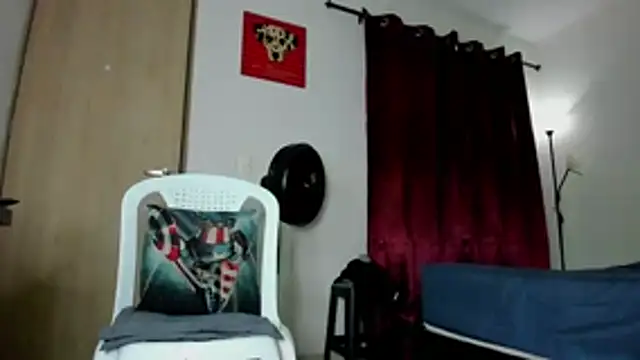 Cloudy pigDude online show from June 12, 4:10 am