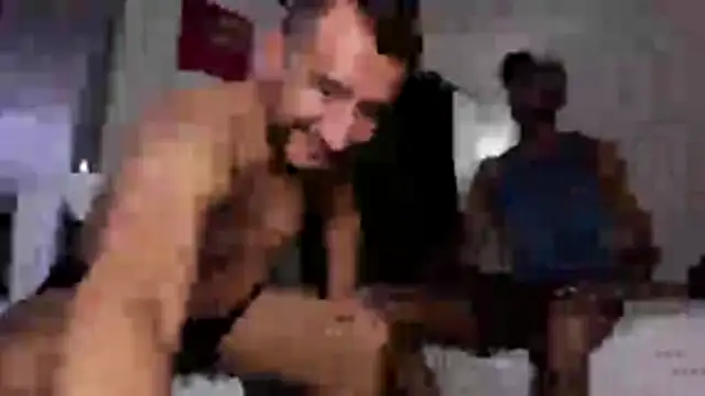 Cloudy pigDude online show from April 19, 3:40 am