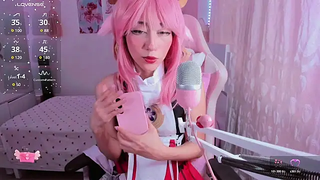 mia kawaii05 online show from May 26, 8:51 pm