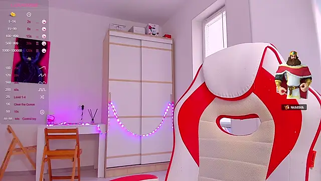 HotCarolineXO online show from February 4, 10:43 am