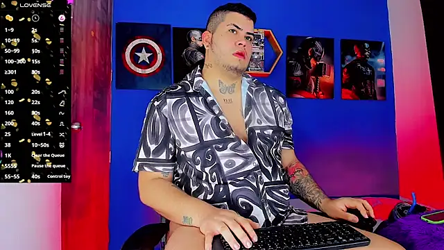Snapshot of Thomas_chubbyxhot chatting on September 18, 1:36 pm Thomas chubbyxhot online show from September 18, 1:36 pm
