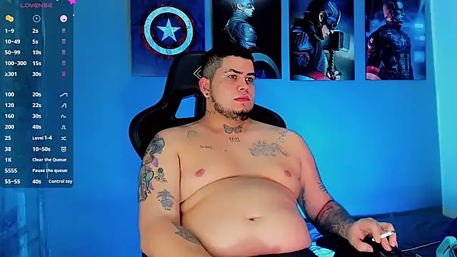 Snapshot of Thomas_chubbyxhot chatting on March 20, 12:54 pm Thomas chubbyxhot online show from March 20, 12:54 pm