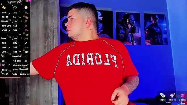 Snapshot of Thomas_chubbyxhot chatting on February 22, 6:28 am Thomas chubbyxhot online show from February 22, 6:28 am