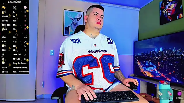 Thomas chubbyxhot online show from January 17, 8:40 am