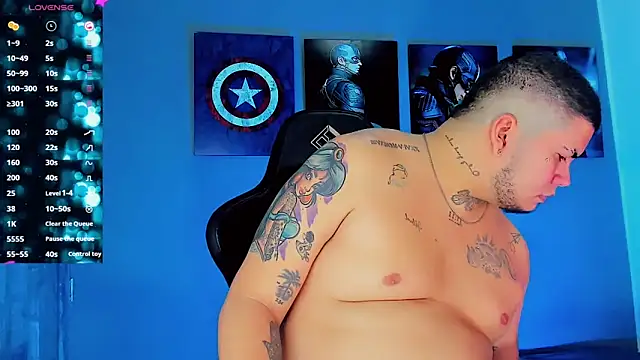 Snapshot of Thomas_chubbyxhot chatting on March 13, 6:05 am Thomas chubbyxhot online show from March 13, 6:05 am
