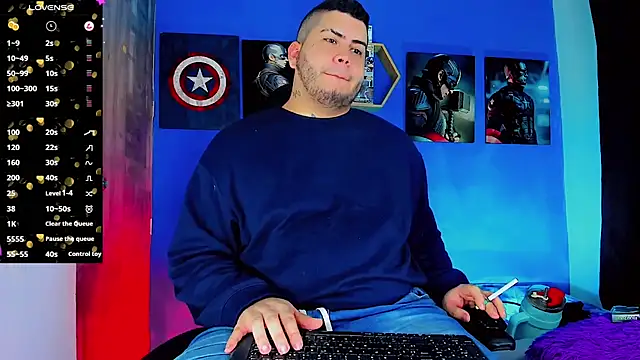Snapshot of Thomas_chubbyxhot chatting on October 20, 3:30 am Thomas chubbyxhot online show from October 20, 3:30 am