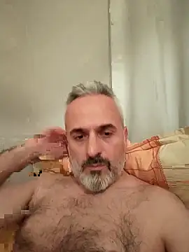 pussylove39 online show from May 7, 9:40 pm