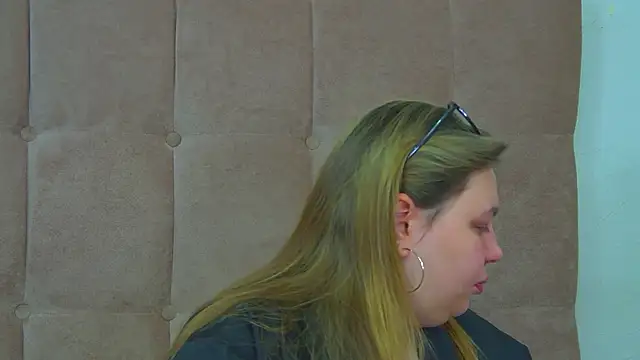 LillianKim online show from March 4, 6:37 pm