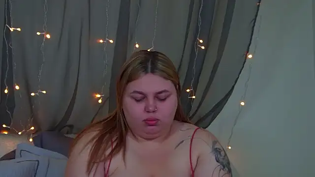 LillianKim online show from November 29, 6:57 am