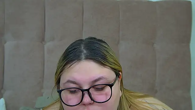 LillianKim online show from February 25, 6:19 pm