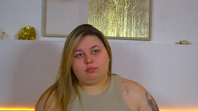 LillianKim online show from March 3, 6:37 pm