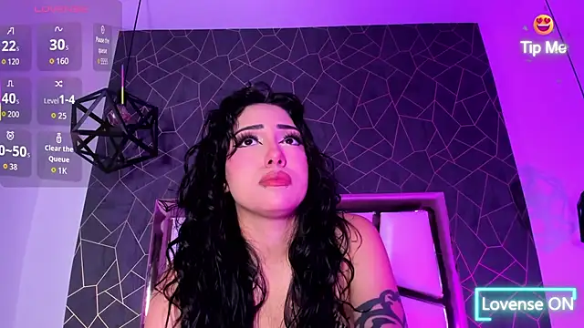 zarahfoster online show from May 26, 2:42 am