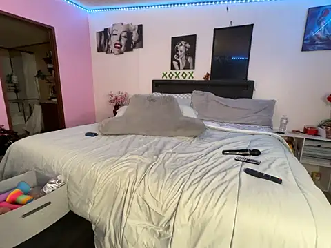 Snapshot of AngelSinz69 chatting on November 20, 1:17 am AngelSinz69 online show from November 20, 1:17 am