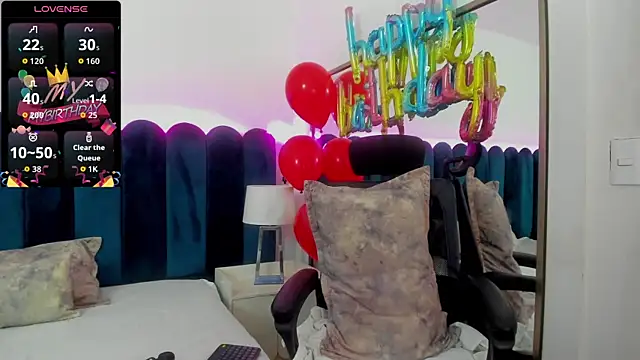 marianaaguii online show from October 1, 1:59 pm