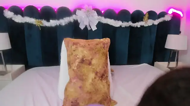 marianaaguii online show from December 2, 2:19 pm